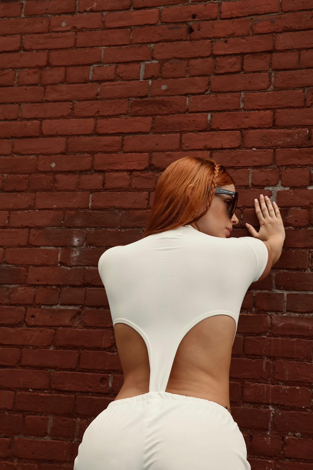 SHORT SLEEVES RIB HIGH RISE BODYSUIT